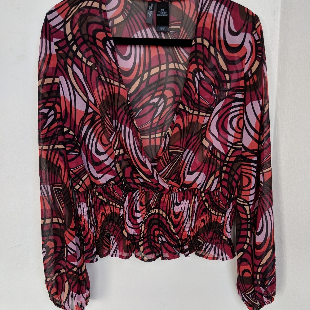 Bisou🍷sexy sheer swirls top🍷sz L🍷VGUC